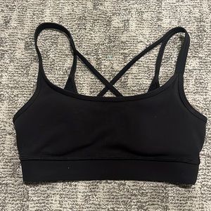 Vuori sports bra